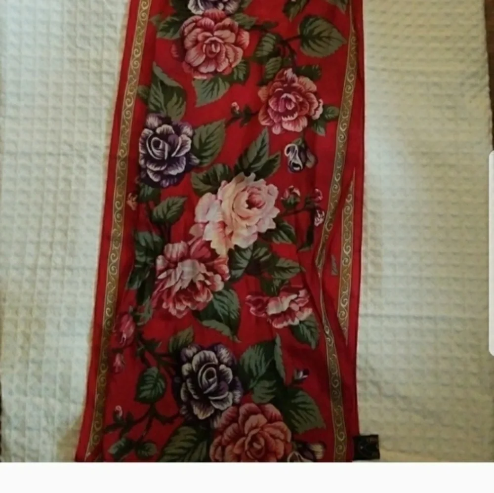 Vintage Charter club Roses‎ silk scarf